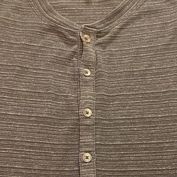 Men’s Guess Long Sleeve Shirt - Picture 2 of 4